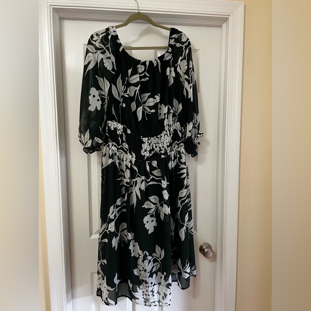 NWT. NYC Eva Mendes off the shoulder green floral pattern, open slit back.